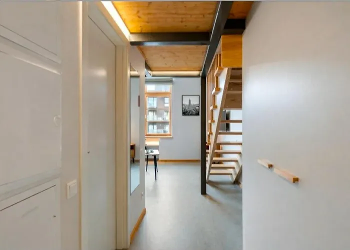 Vincent Light Loft - Near Clinic, Arena And Stadium Apartment *